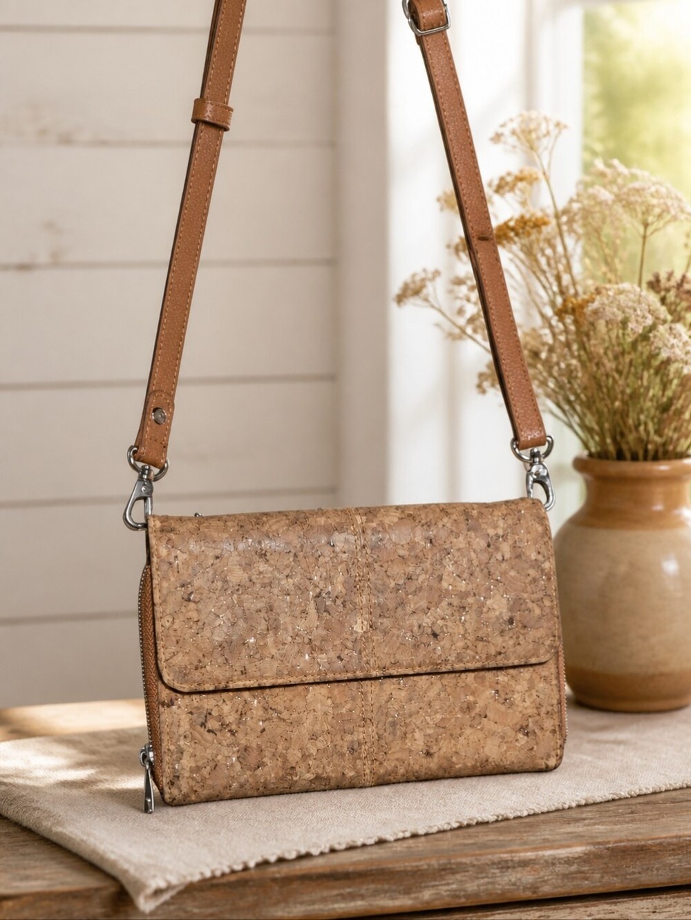 Jewell by Thirty-One Cork Crossbody/Clutch